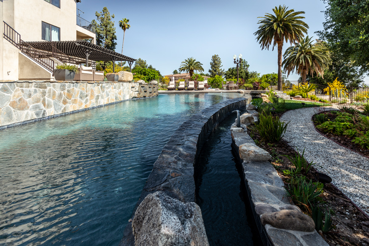Pasadena custom pool build and infinity edge