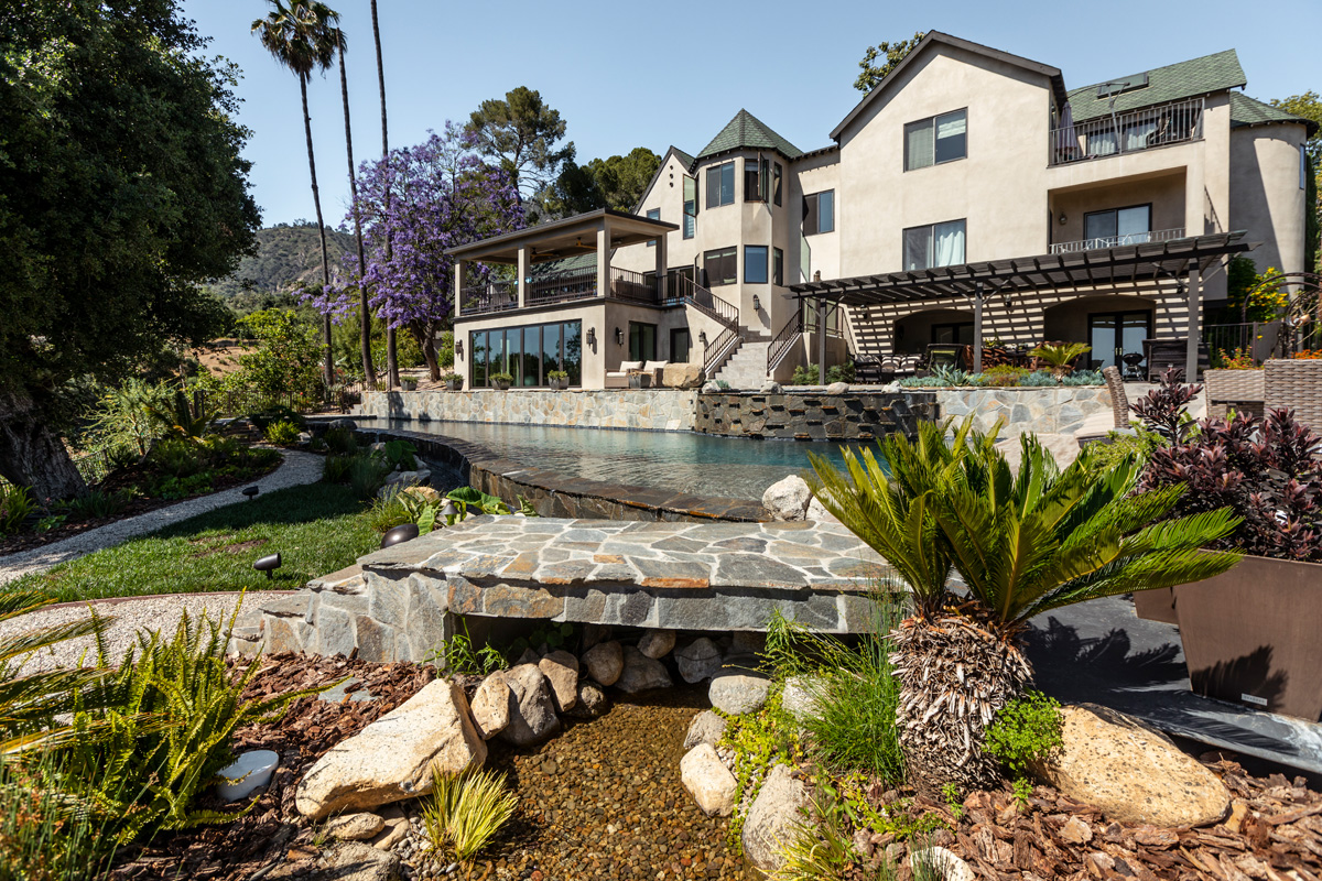 Pasadena custom pool build and landscaping