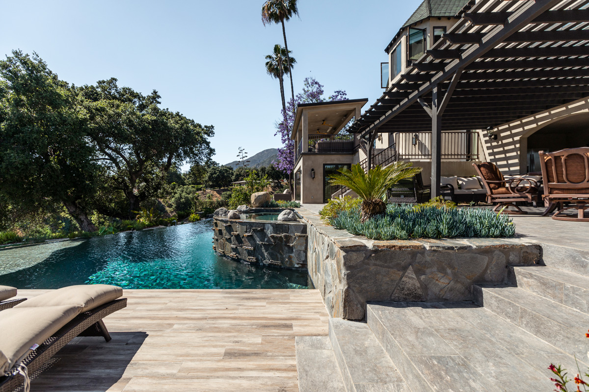 Pasadena custom infinity edge pool, spa and patio