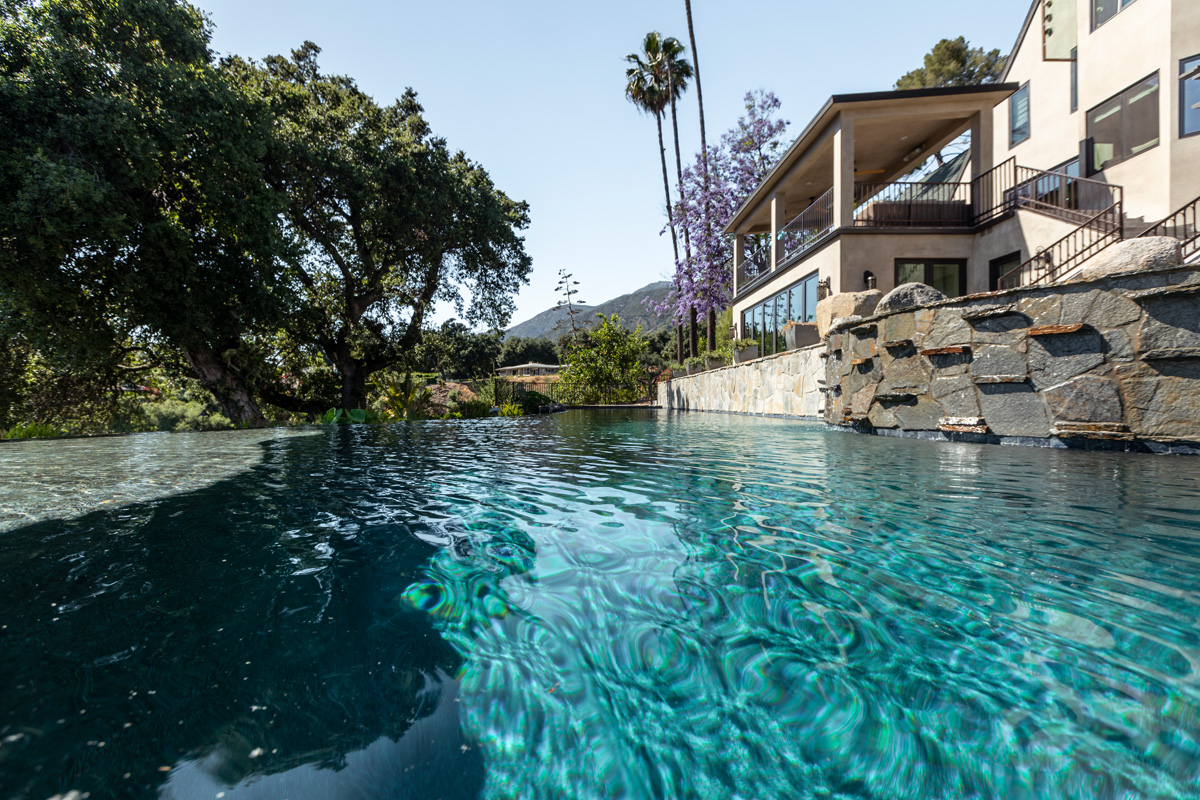 Pasadena custom pool build and infinity edge